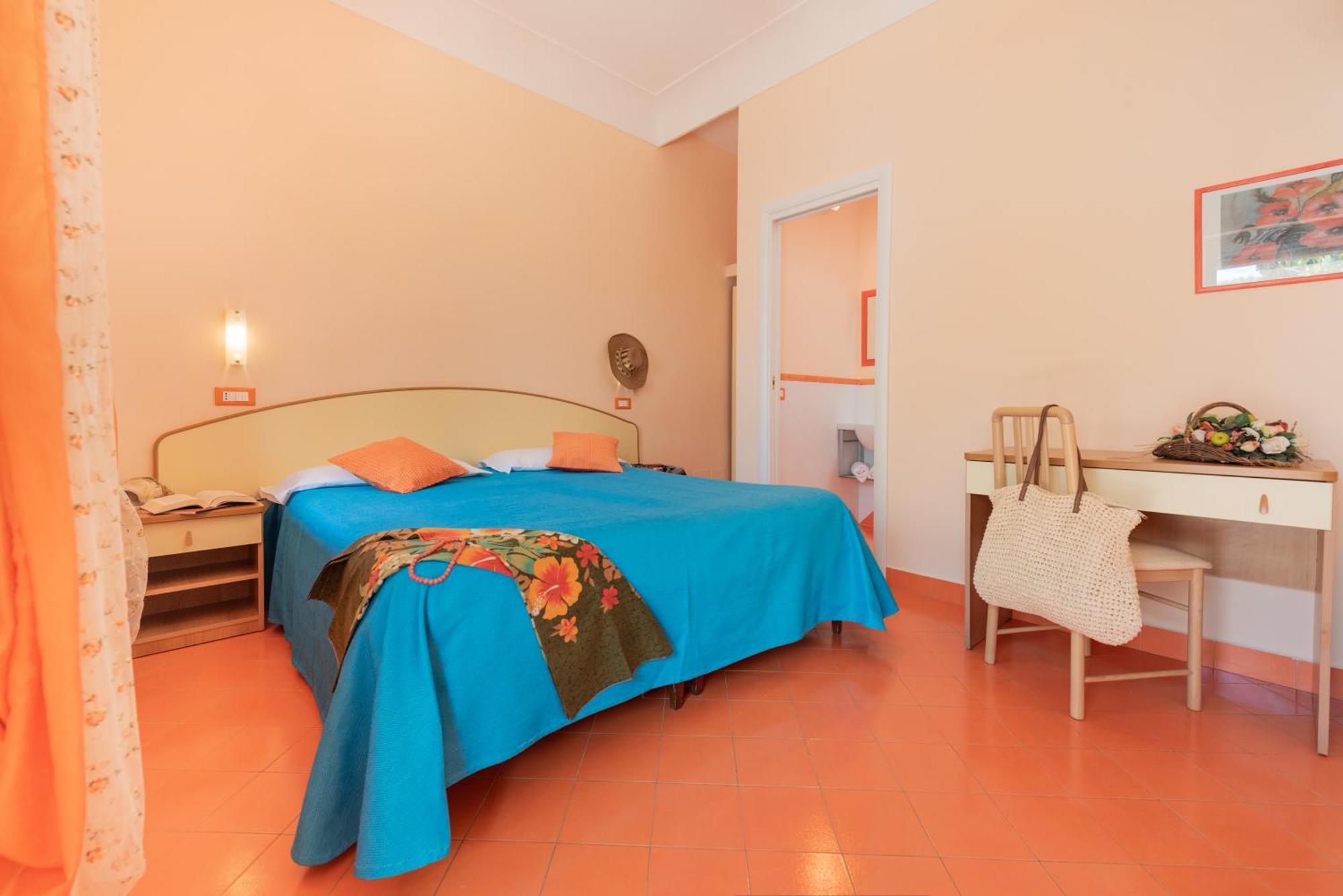 Hotel Villa Sirena Sant'Angelo  Exterior photo