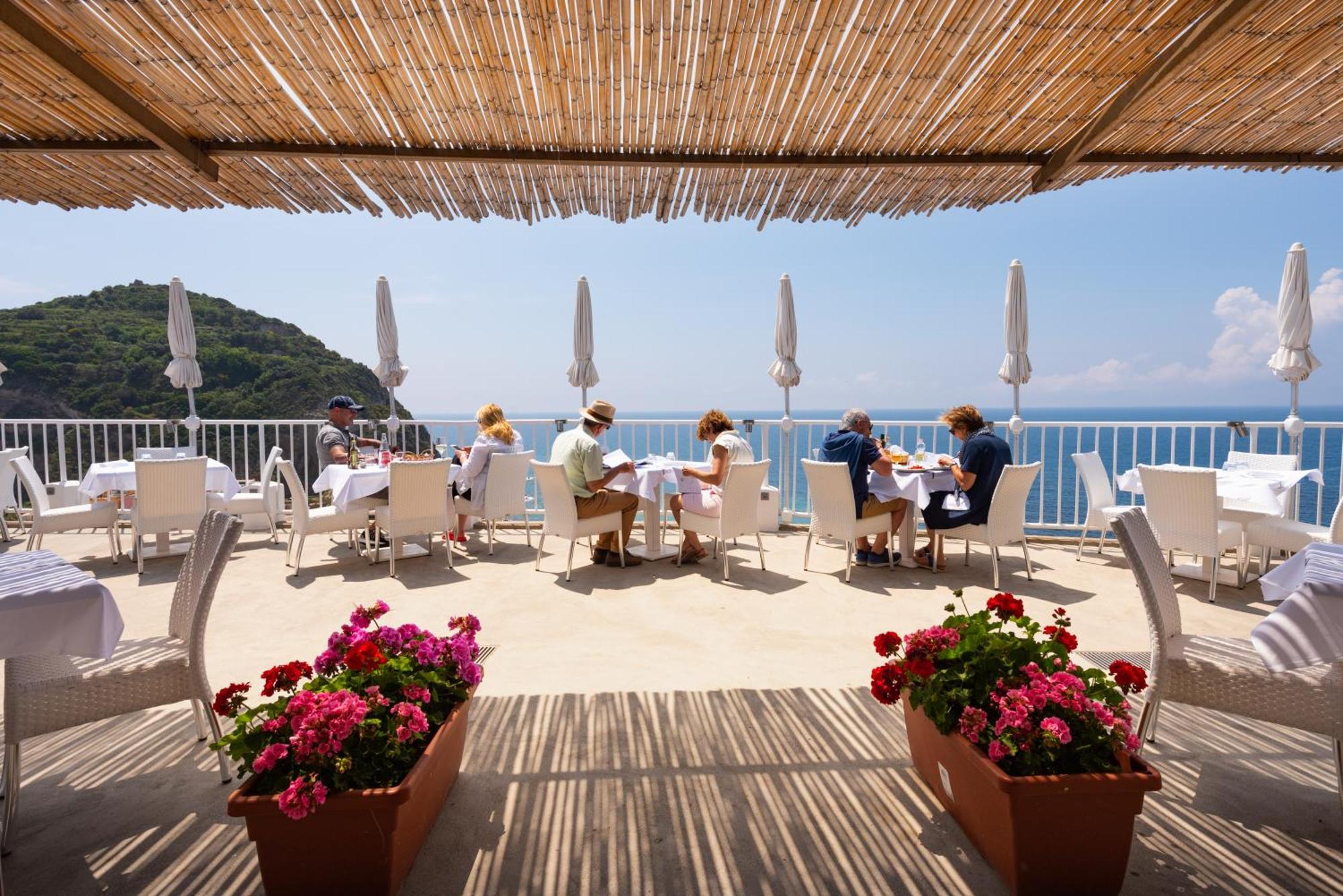 Hotel Villa Sirena Sant'Angelo  Exterior photo